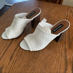 Design Lab Lord &Taylor 4inch Block Heel Woven white Mules Size 10